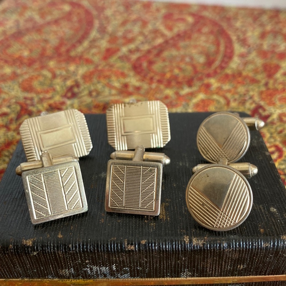Vintage Art Deco style 3 sets of gold tone angle back bullet toggle cuff links